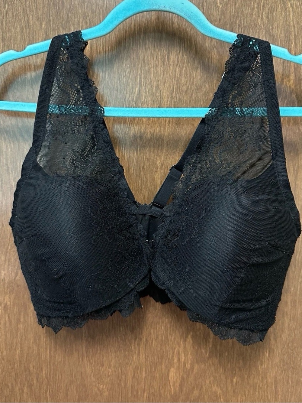 NWT SPANX Undetectable Four Play Black Lace Bralette - Front Close - size M
